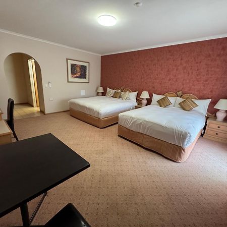 Golden Chain Country Plaza Motel هولز غاب المظهر الخارجي الصورة