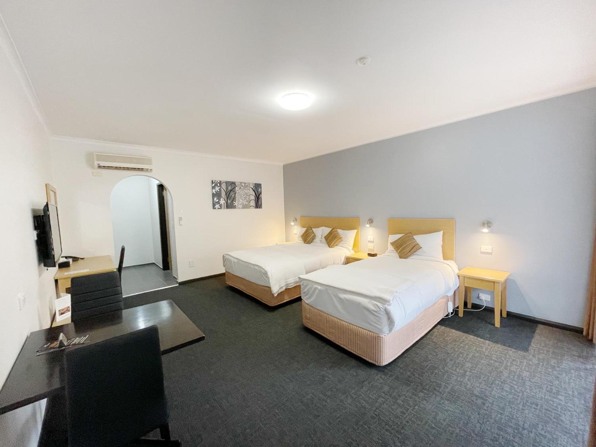 Golden Chain Country Plaza Motel هولز غاب المظهر الخارجي الصورة