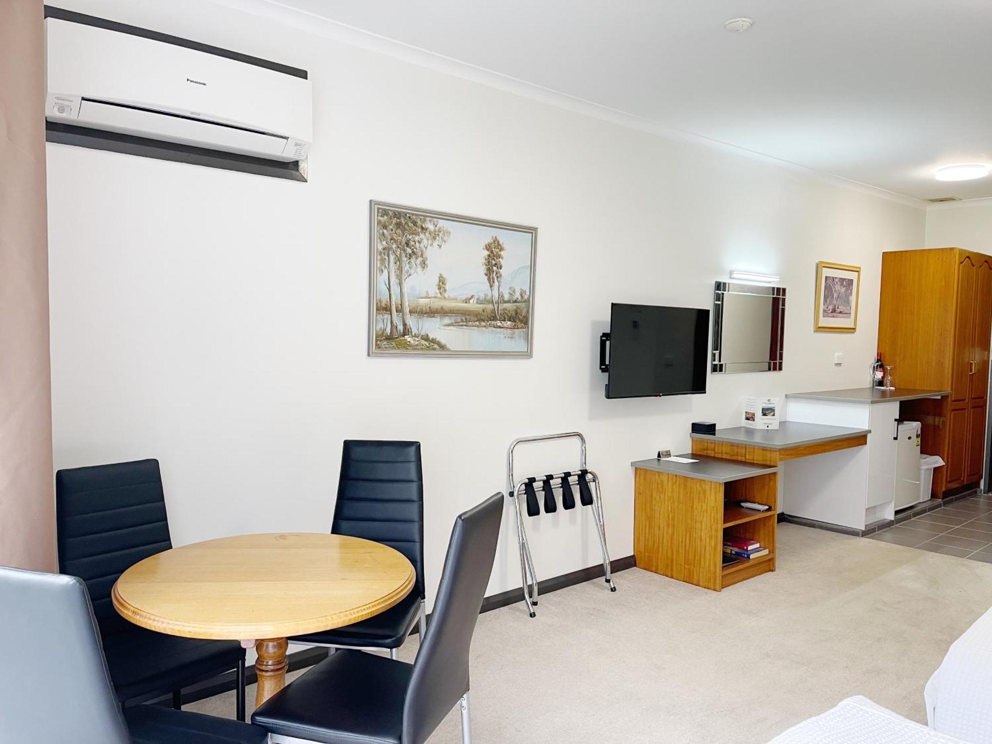 Golden Chain Country Plaza Motel هولز غاب المظهر الخارجي الصورة