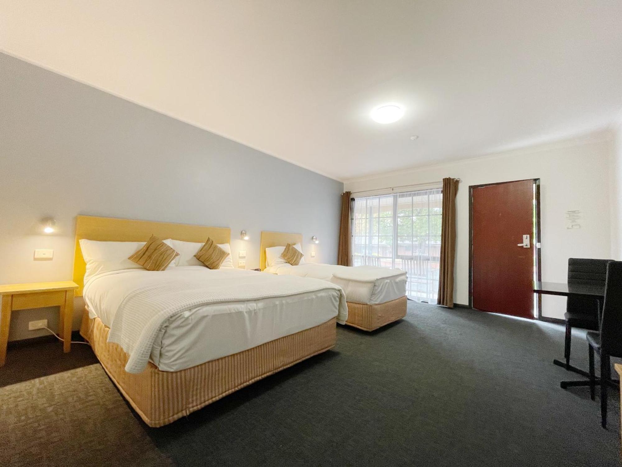 Golden Chain Country Plaza Motel هولز غاب المظهر الخارجي الصورة