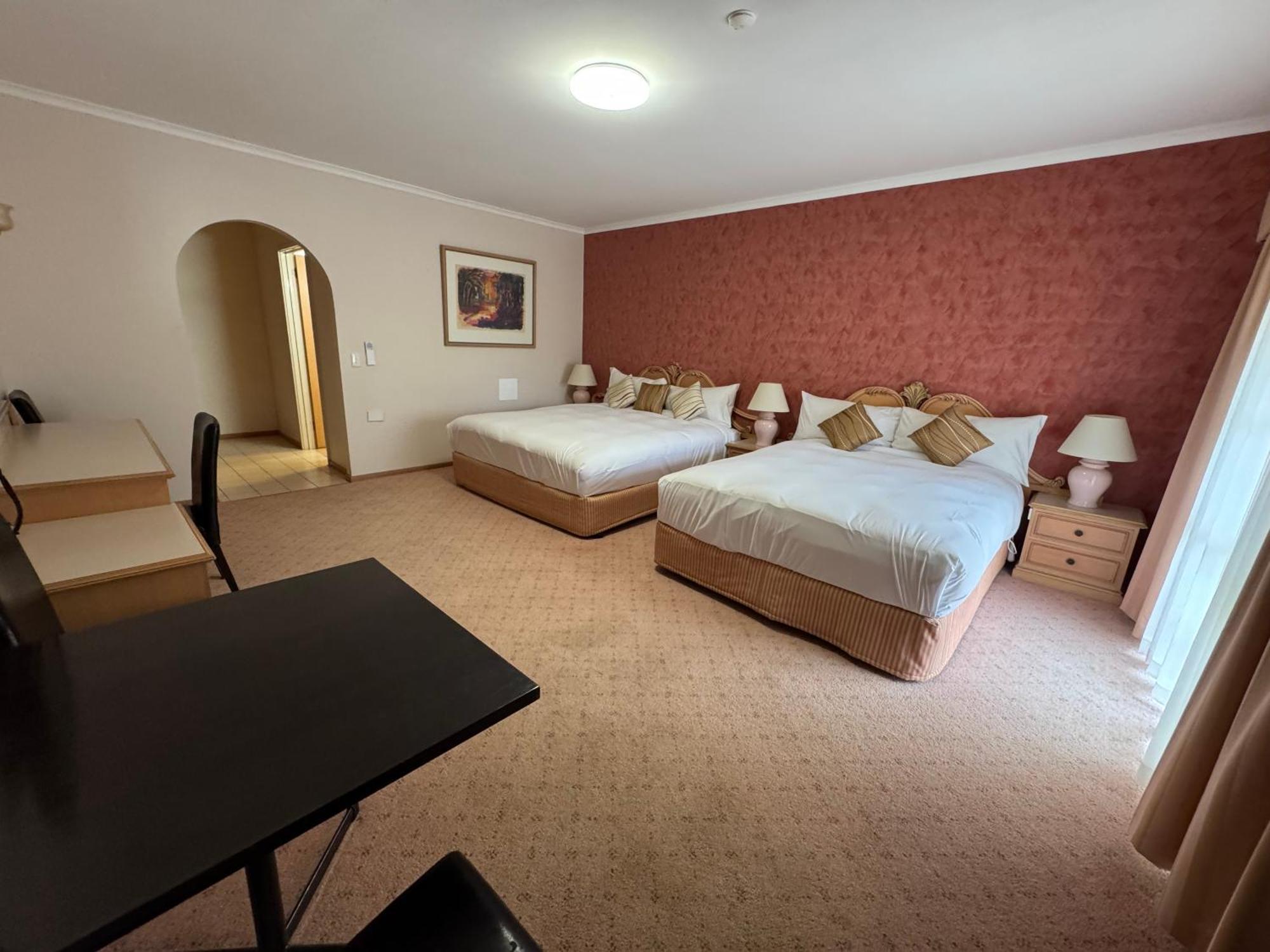 Golden Chain Country Plaza Motel هولز غاب المظهر الخارجي الصورة