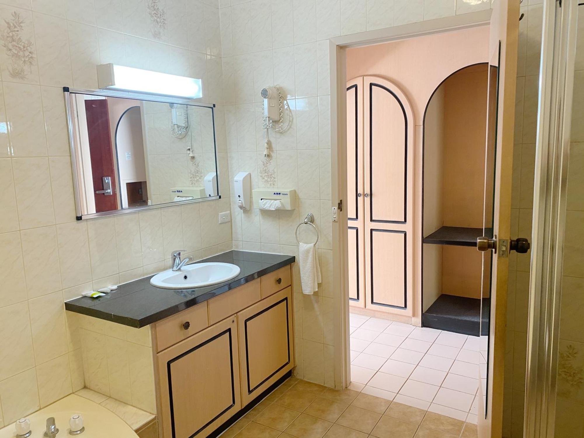 Golden Chain Country Plaza Motel هولز غاب المظهر الخارجي الصورة